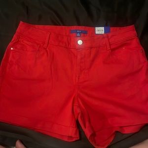 Mid rise shorts